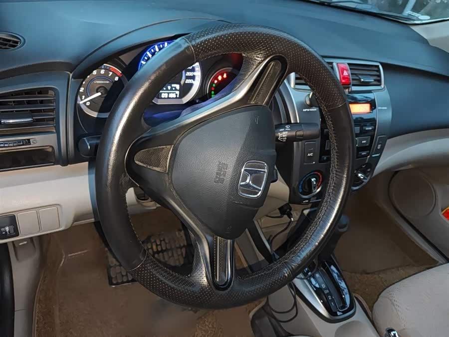 Honda City Classic 2014 #7 Honda City Classic 2014 car image #7