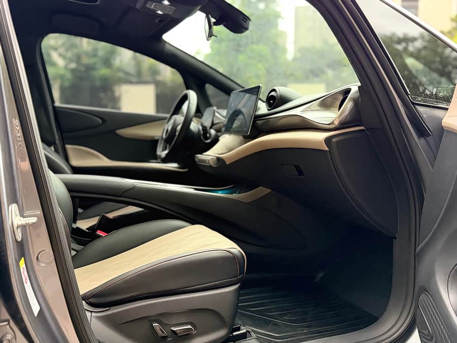 BYD Dolphin 2023 car image #7