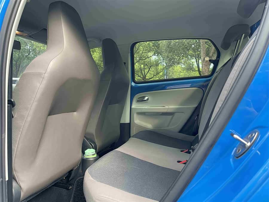 Volkswagen up! 2016 imagem de carro #7