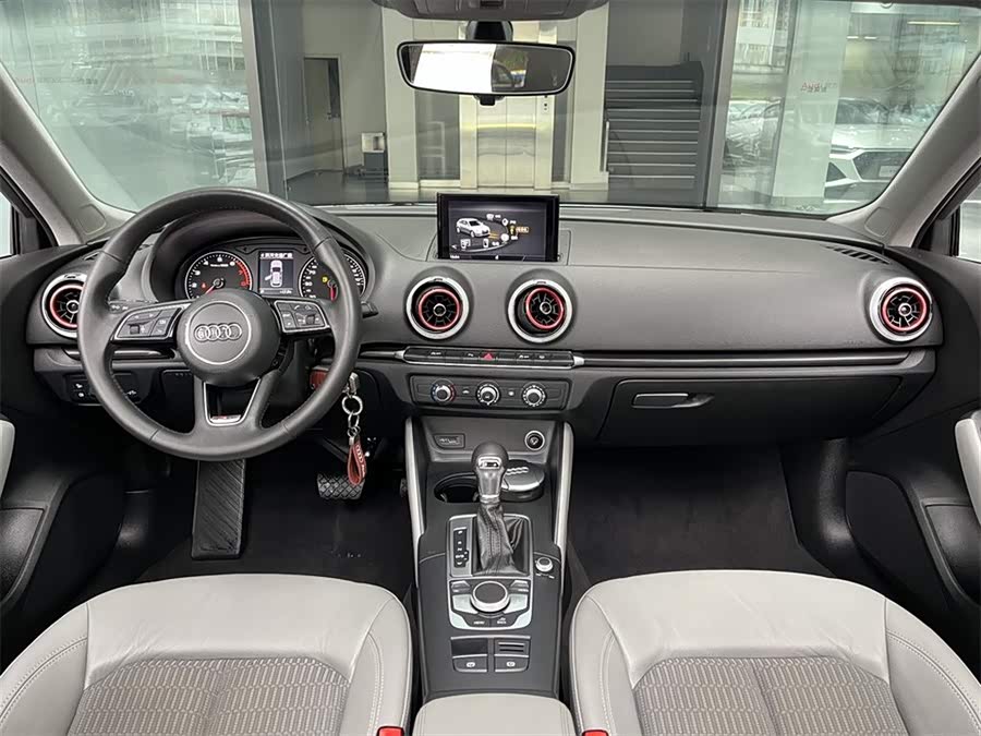 Audi A3 2018 immagine di auto #7