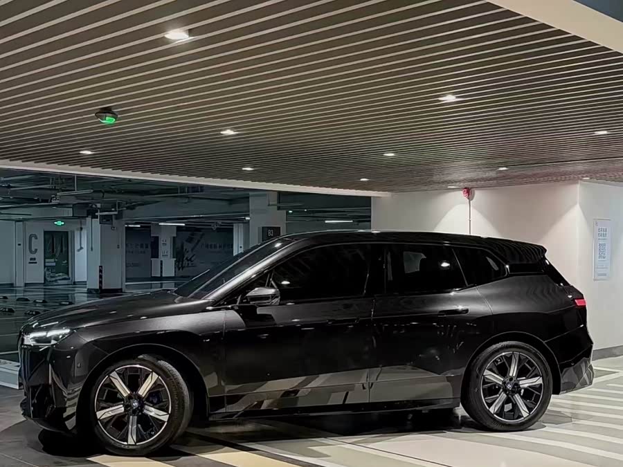 BMW iX 2022 #7 BMW iX 2022 car image #7