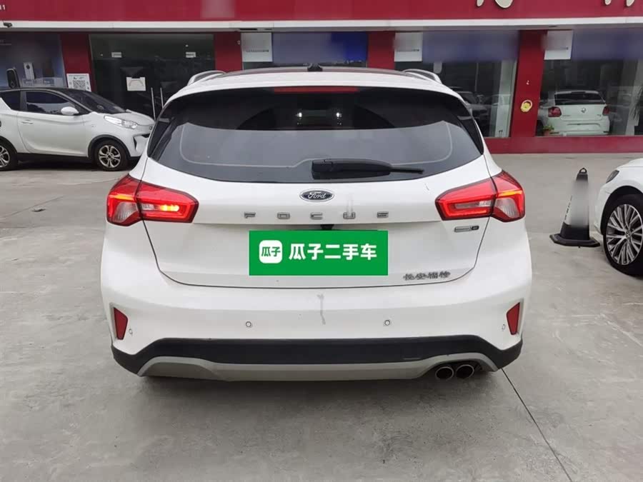 Ford Focus Active 2019 car image #7