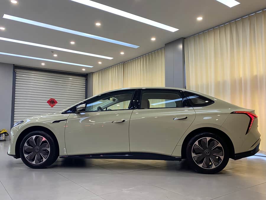 HongQi TianGong 05 car image #7