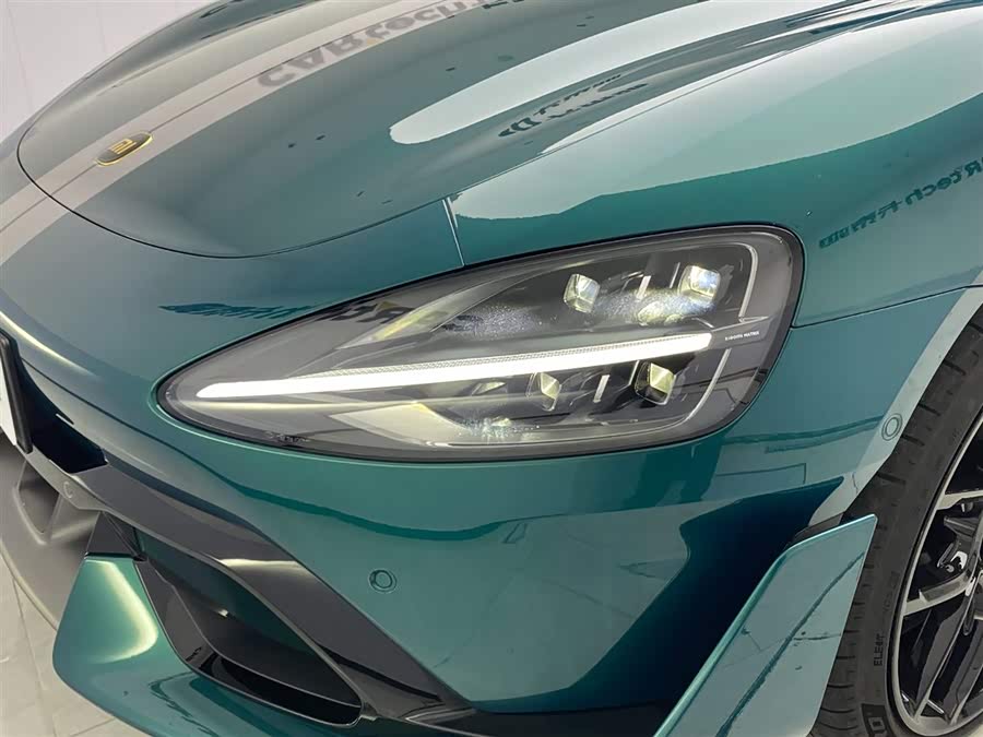 MI SU7 Ultra 2025 car image #7