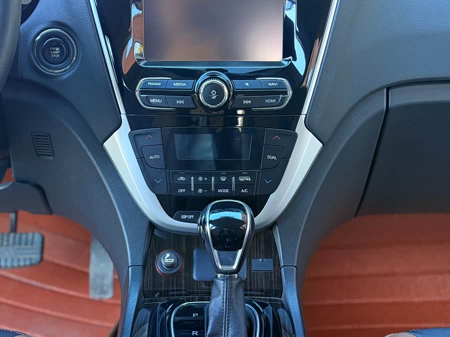 GAC Trumpchi GS5 Super 2016 car image #7