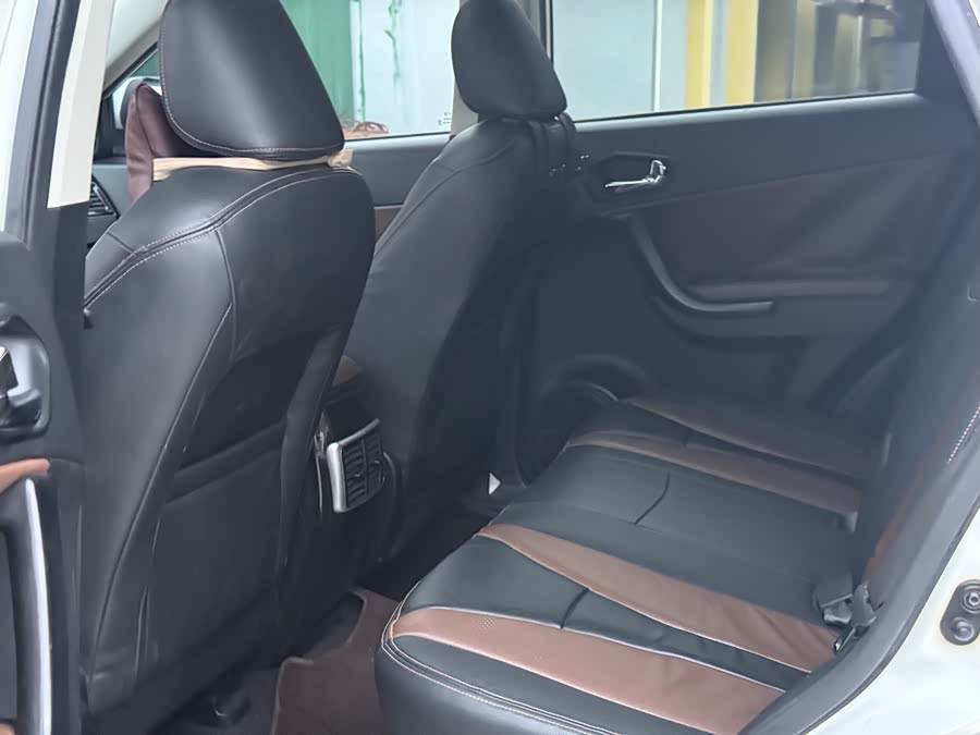 GAC Trumpchi GS5 Super 2015 #7 GAC Trumpchi GS5 Super 2015 car image #7