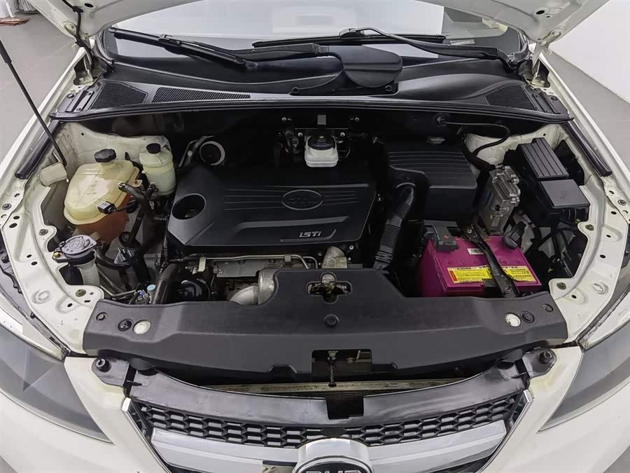 BYD S6 2016 car image #7