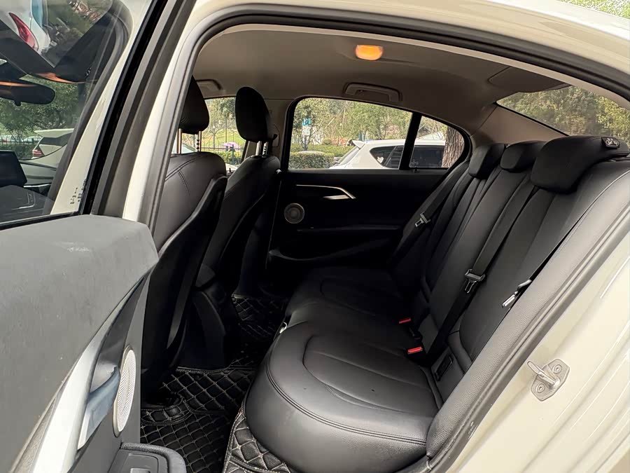 BMW 1 Series 2021 car image #7