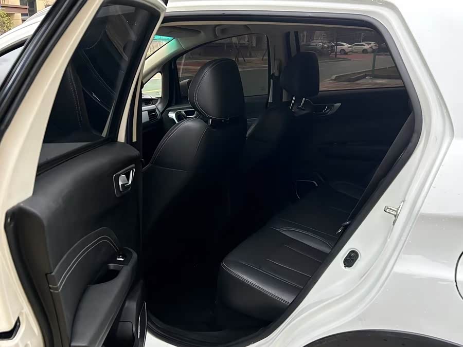 GEELY Vision X3 2019 immagine di auto #7