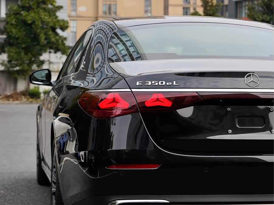 Mercedes-Benz E Class New Energy 2025 car image #7