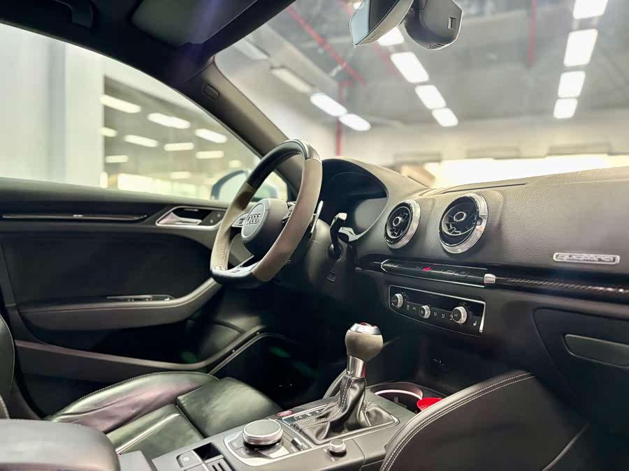 Audi RS 3 2018 #7 Audi RS 3 2018 car image #7