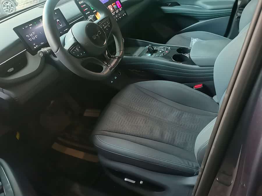 BYD Seal 06GT 2025 car image #7