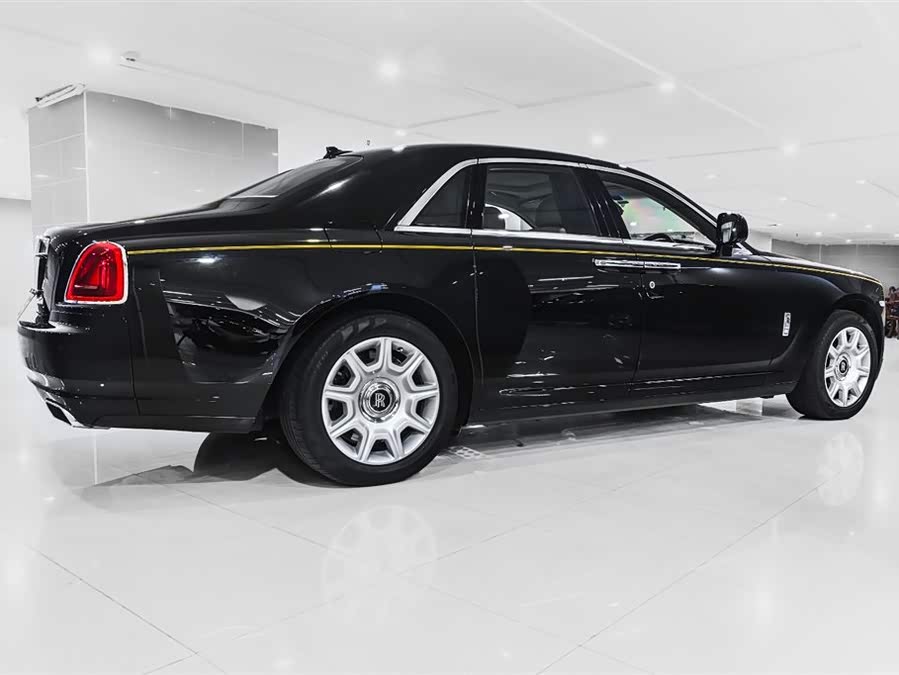 劳斯莱斯 古思特 2010 汽车图片 #7
