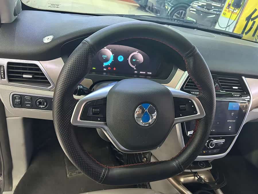 Denza DENZA 2018 imagem de carro #7