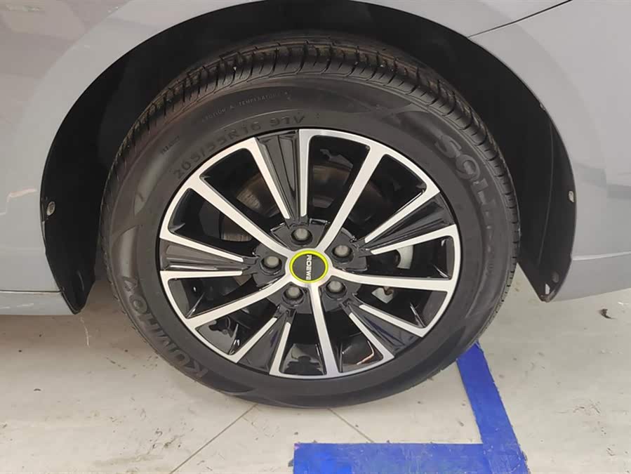 Roewe i5 2023 car image #7