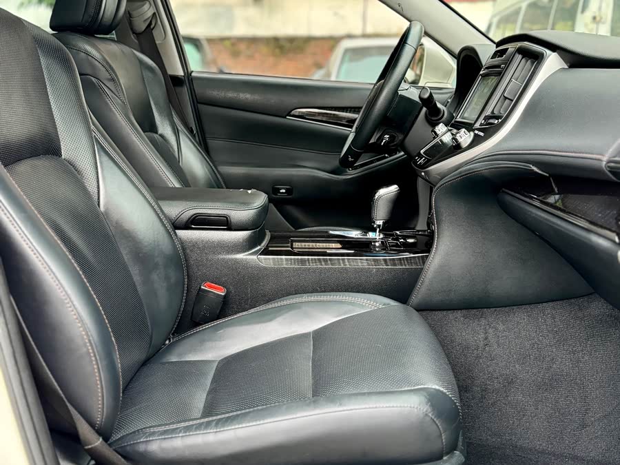 丰田 皇冠 2017 汽车图片 #7