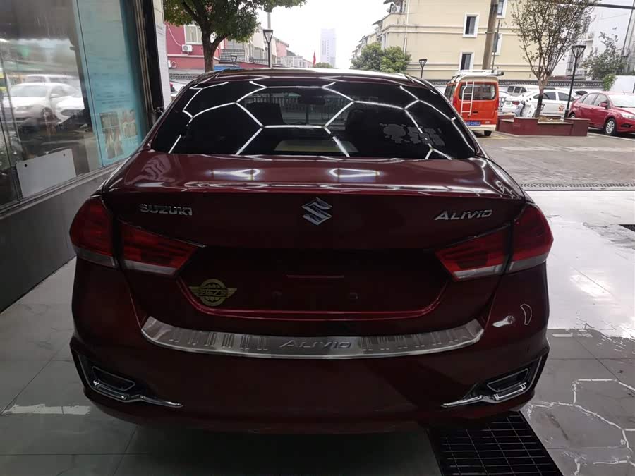 Suzuki Ciaz 2014 изображение автомобиля #7