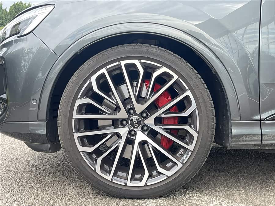 Audi SQ7 2024 immagine di auto #7