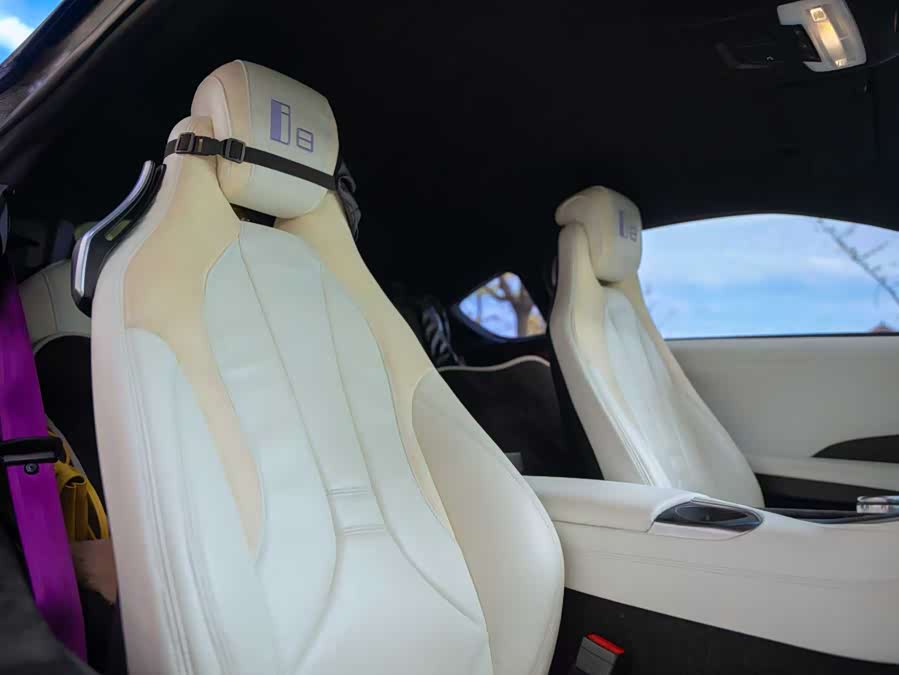 BMW i8 2016 car image #7