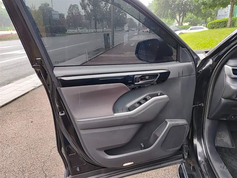 Toyota Crown Kluger 2021 car image #7