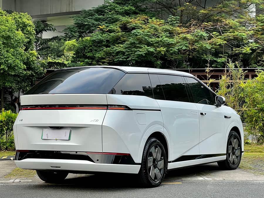 Xpeng X9 2024 immagine di auto #7