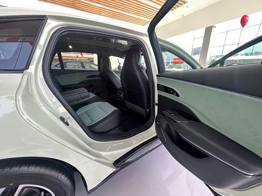 HongQi EH7 2025 #7 HongQi EH7 2025 car image #7