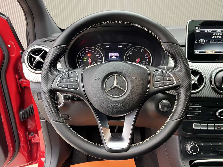 Mercedes-Benz B Class 2017 car image #7