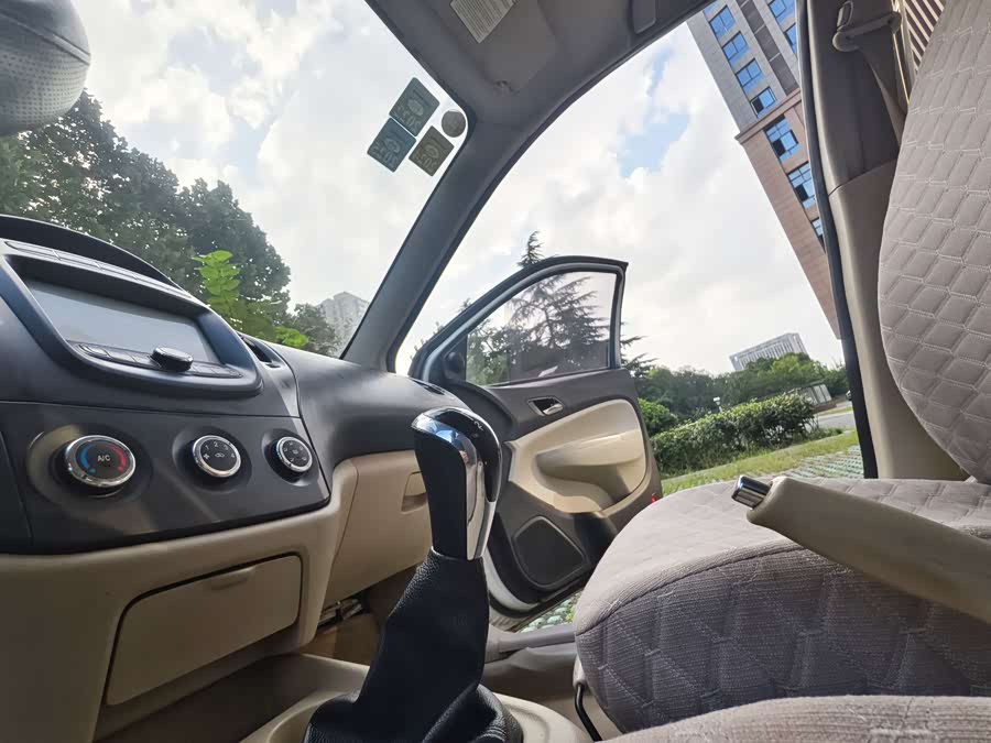 GEELY KingKong Fortune 2014 car image #7