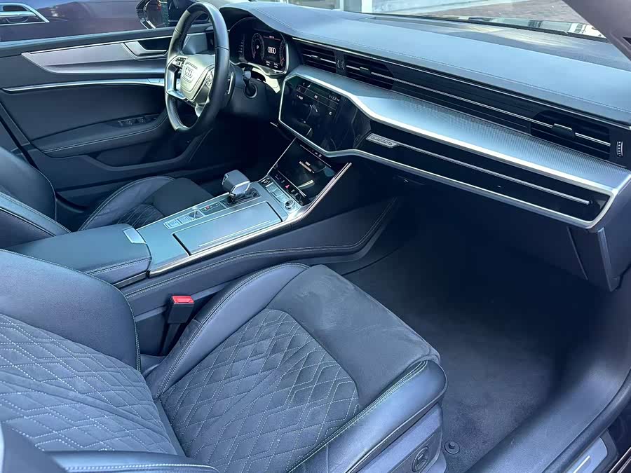 Audi A7L 2024 imagem de carro #7