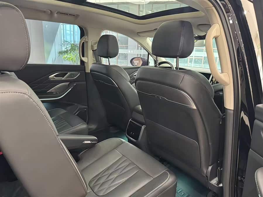 HongQi HS7 PHEV 2024 صورة سيارة #7