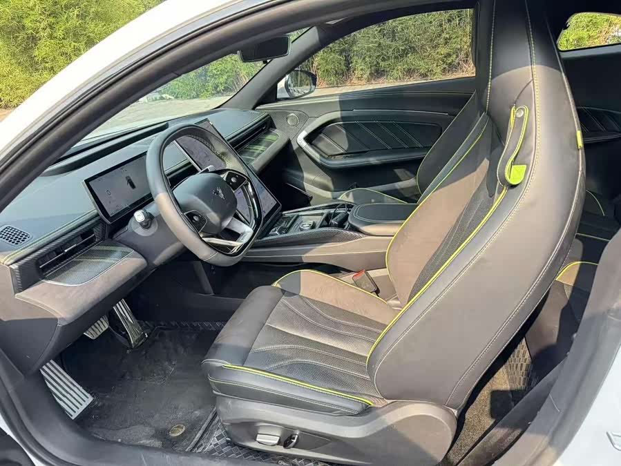 哪吒汽车 哪吒GT 2024 汽车图片 #7