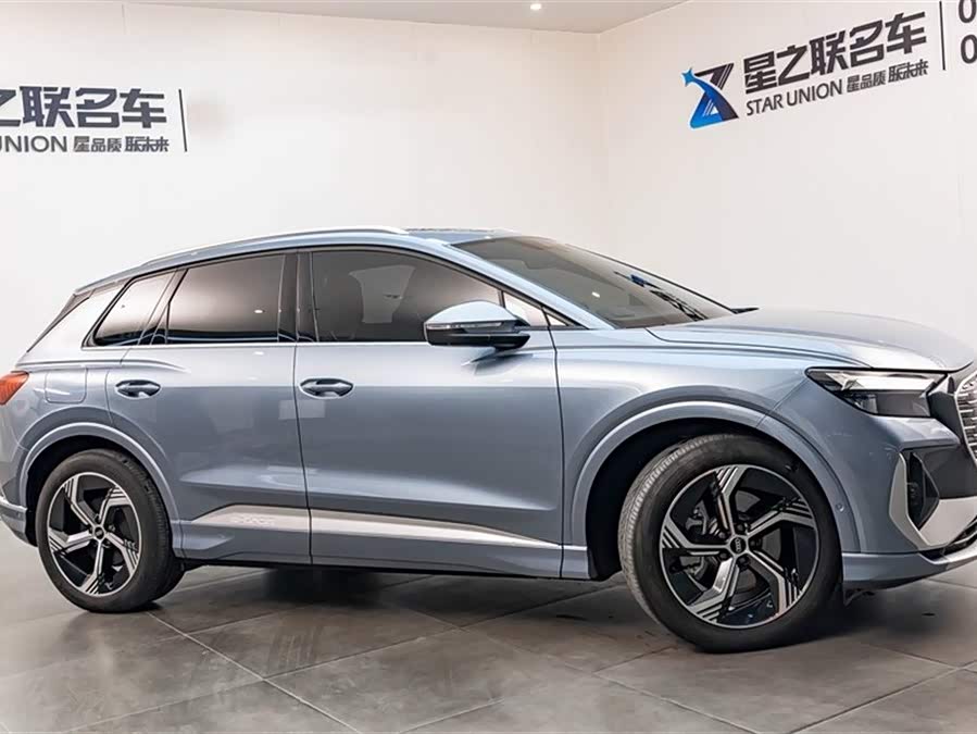 Audi Q4 e-tron 2023 immagine di auto #7