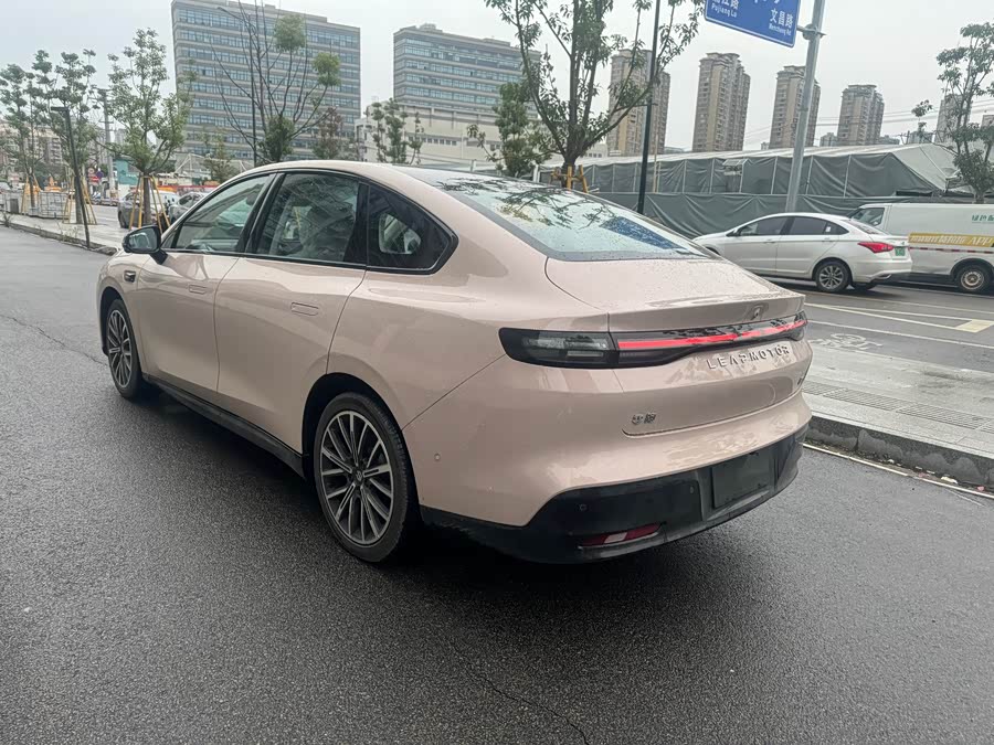 零跑汽车 零跑B01 2025 汽车图片 #7