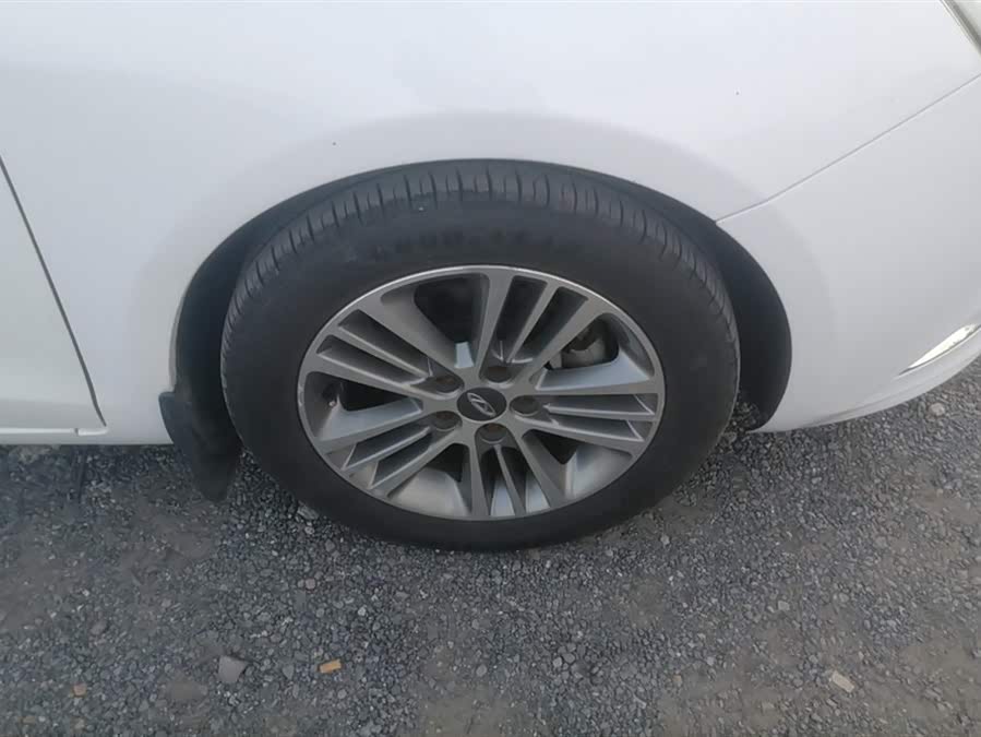 Chery Arrizo 7e 2016 immagine di auto #7