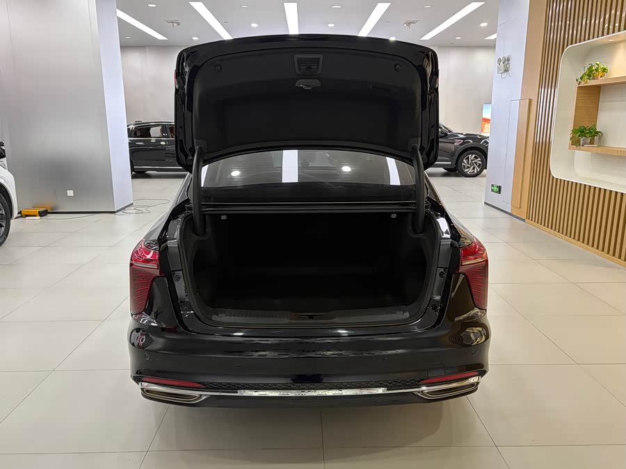 HongQi H5 2024 car image #7