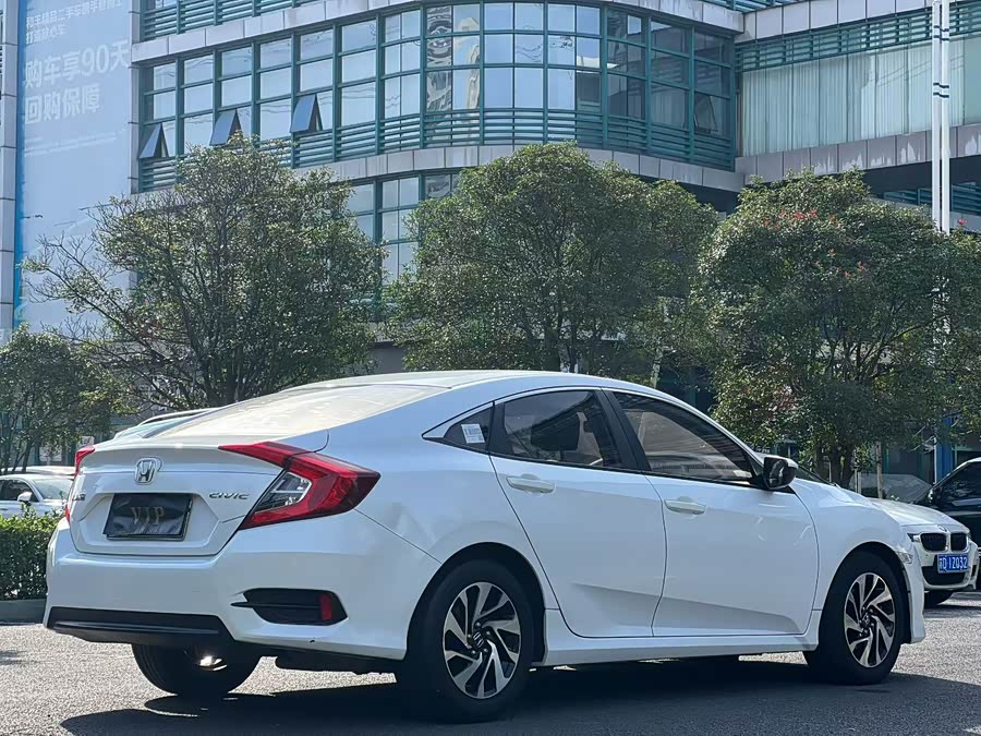 Honda Civic 2018 car image #7