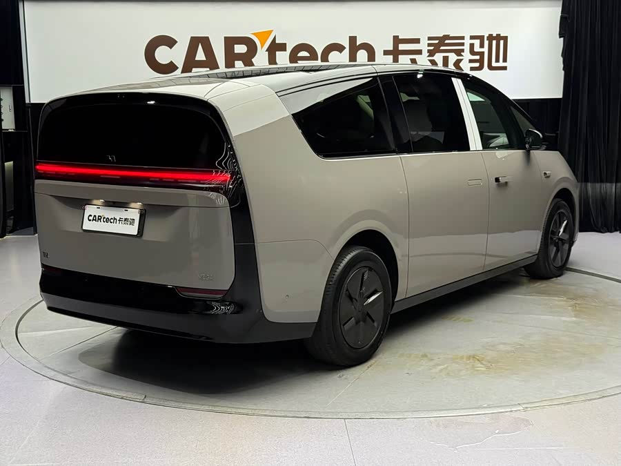 理想汽车 理想MEGA 2024 汽车图片 #7