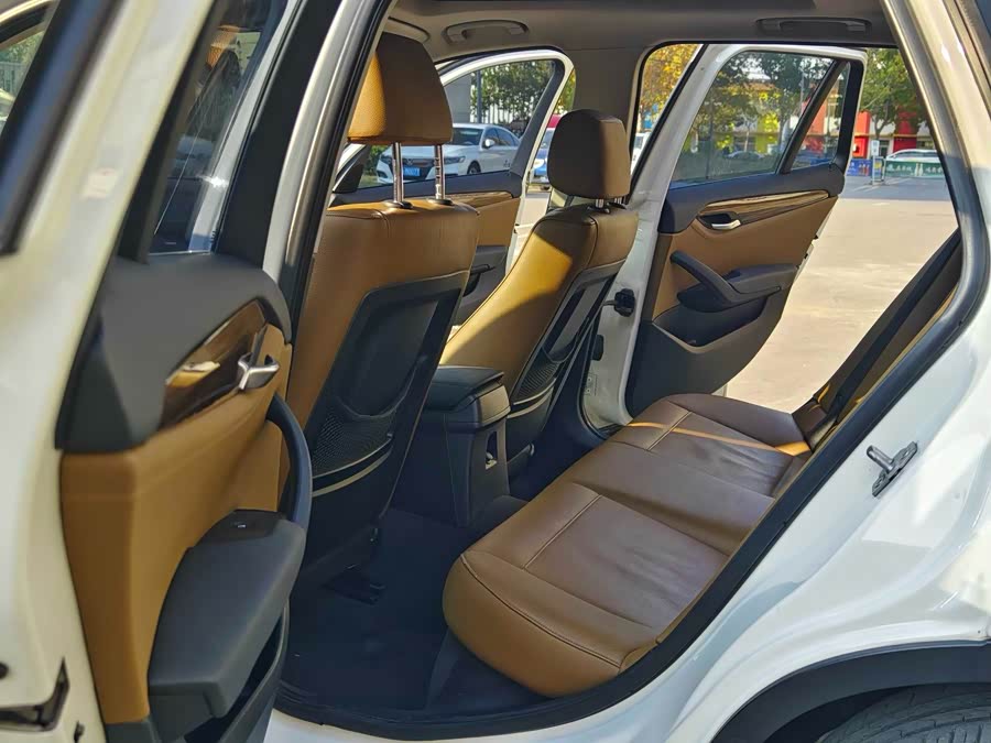 BMW X1 (Imported) 2012 car image #7