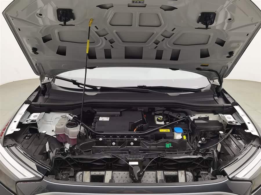 Audi Q4 e-tron 2023 صورة سيارة #7