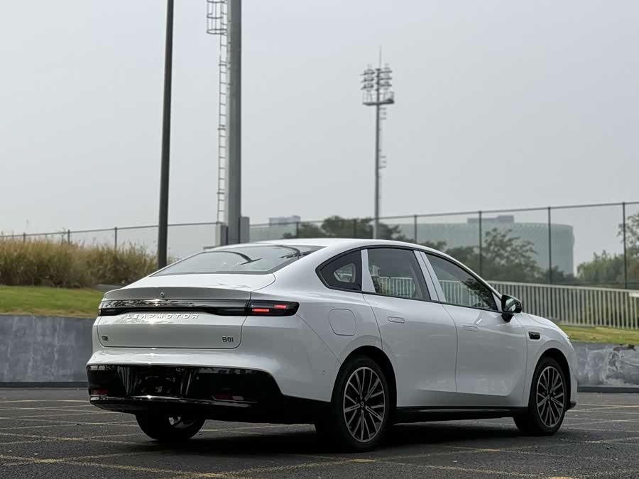 零跑汽车 零跑B01 汽车图片 #7