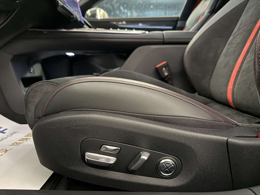 小米汽车 小米SU7 Ultra 2025 汽车图片 #7