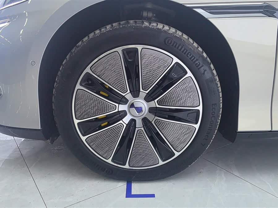 Denza Z9GT 2024 #7 Denza Z9GT 2024 car image #7