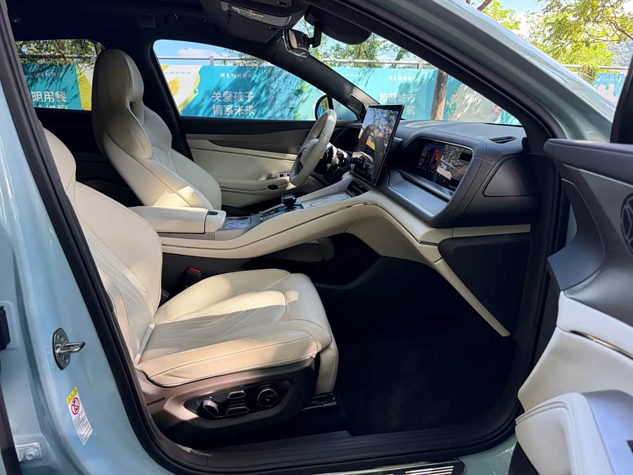 Denza N7 2024 car image #7