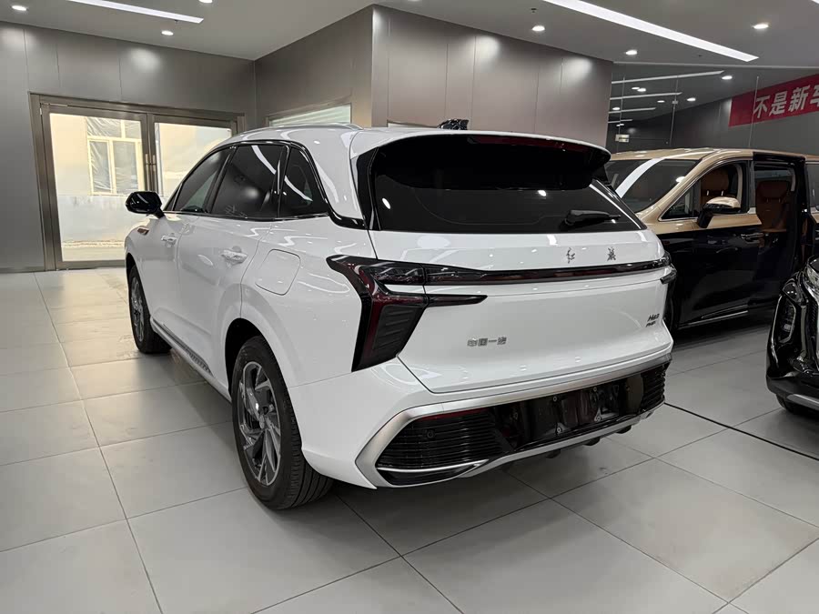 HongQi HS3 PHEV 2024 #7 HongQi HS3 PHEV 2024 car image #7