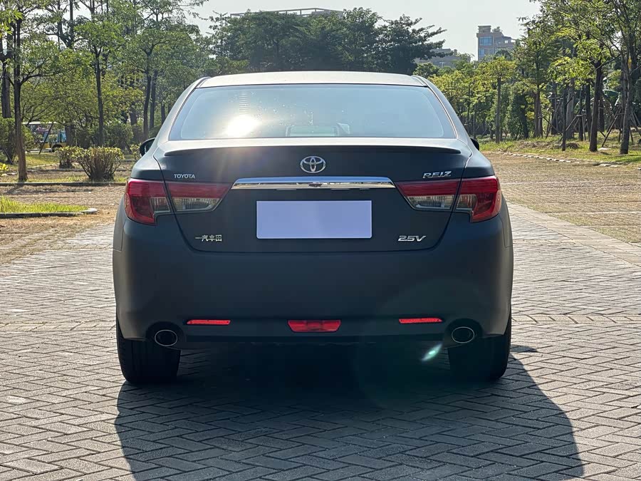 Toyota Reiz 2013 immagine di auto #7