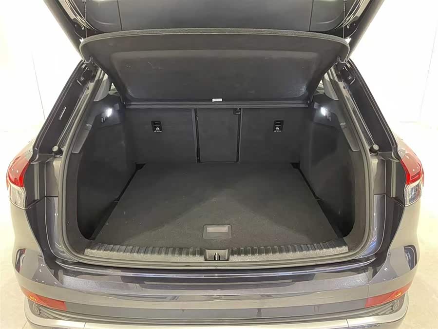 Audi Q4 e-tron 2023 صورة سيارة #7