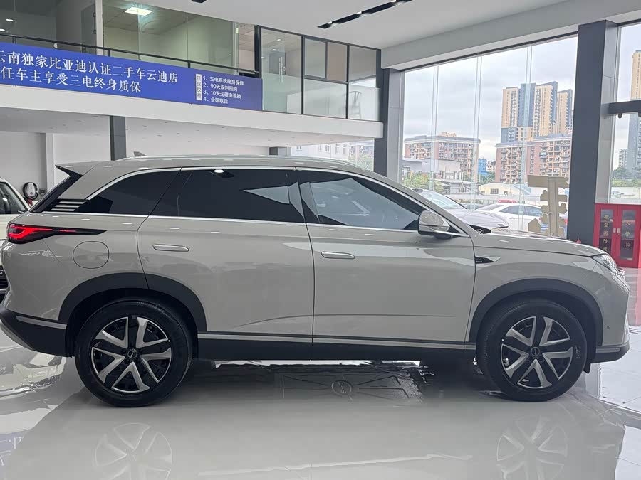 BYD Sea Lion 07 DM-i 2025 car image #7