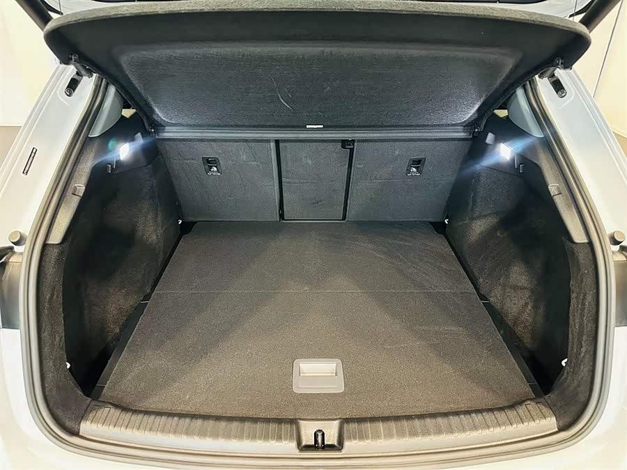 Audi Q4 e-tron 2024 صورة سيارة #7