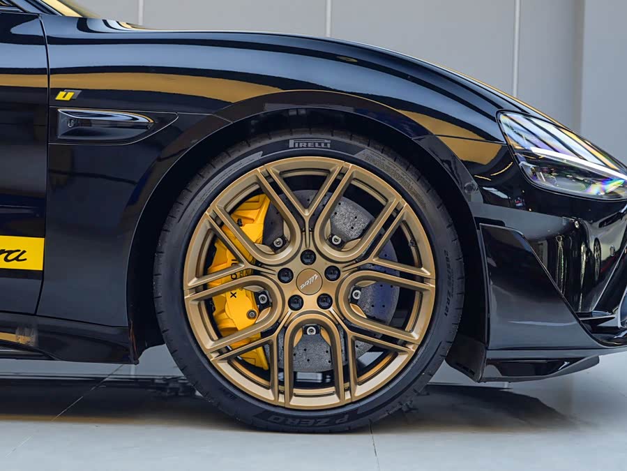 小米汽车 小米SU7 Ultra 2025 汽车图片 #7