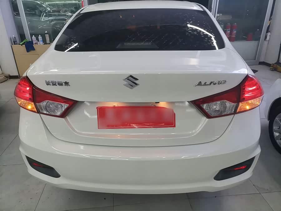 Suzuki Ciaz 2017 изображение автомобиля #7